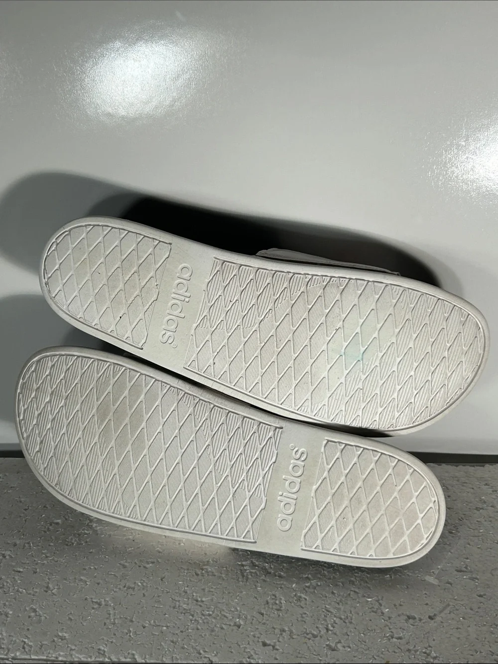 Adidas Mens SZ 13 White Slide Sandal Rainbow Logo Sporty Beach Sandal Poolside